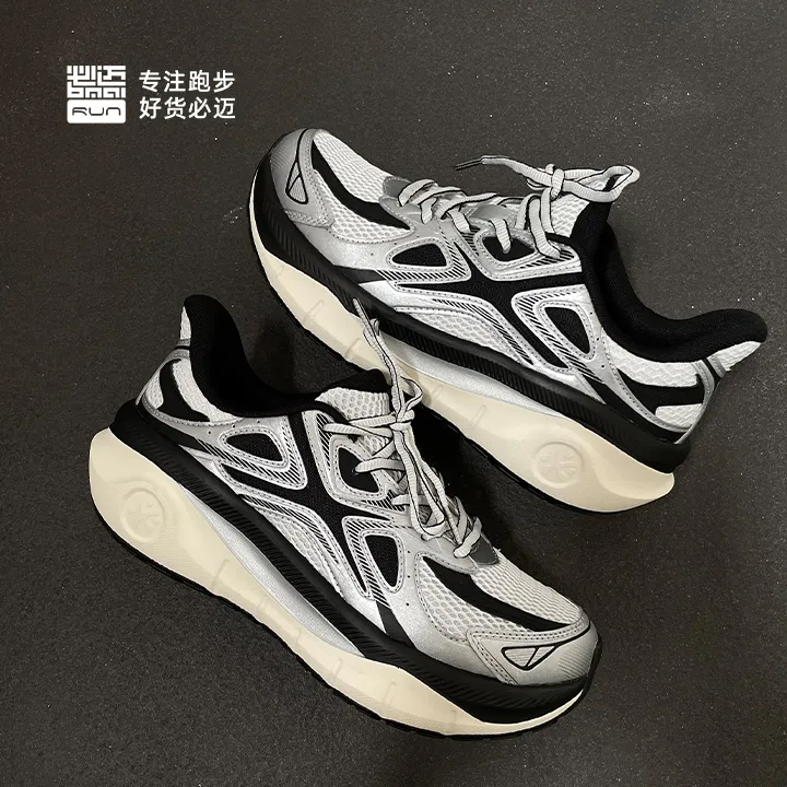 必迈新品远征者-厚道千禧系列复古潮流时尚百搭运动慢跑鞋XRPK003