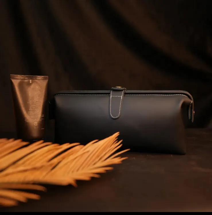 双十一狂欢手包圆筒包包洗漱包化妆包手包软包时尚便携枕头包文玩