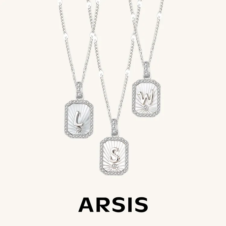 ARSIS印记系列浮雕银色字母盾牌项链轻奢款时尚百搭专属礼物商品图