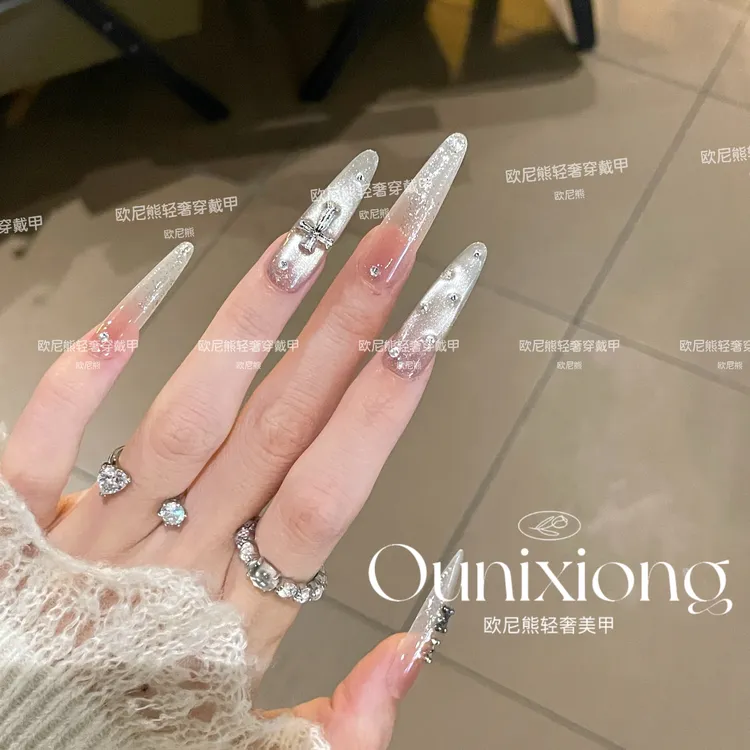 纯手工穿戴甲克罗心感猫眼搭配小珍珠碎钻法式甜酷美甲ins气质