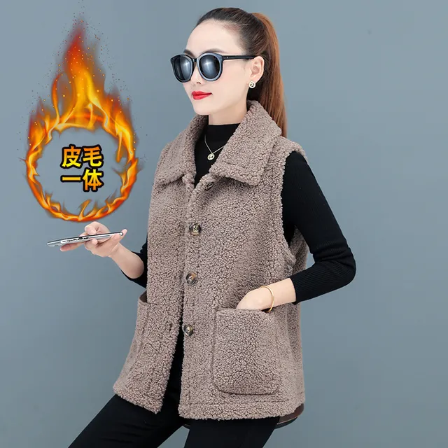 羊羔绒外穿马甲女韩版宽松秋冬新款皮毛一体背心马夹加厚保暖外套