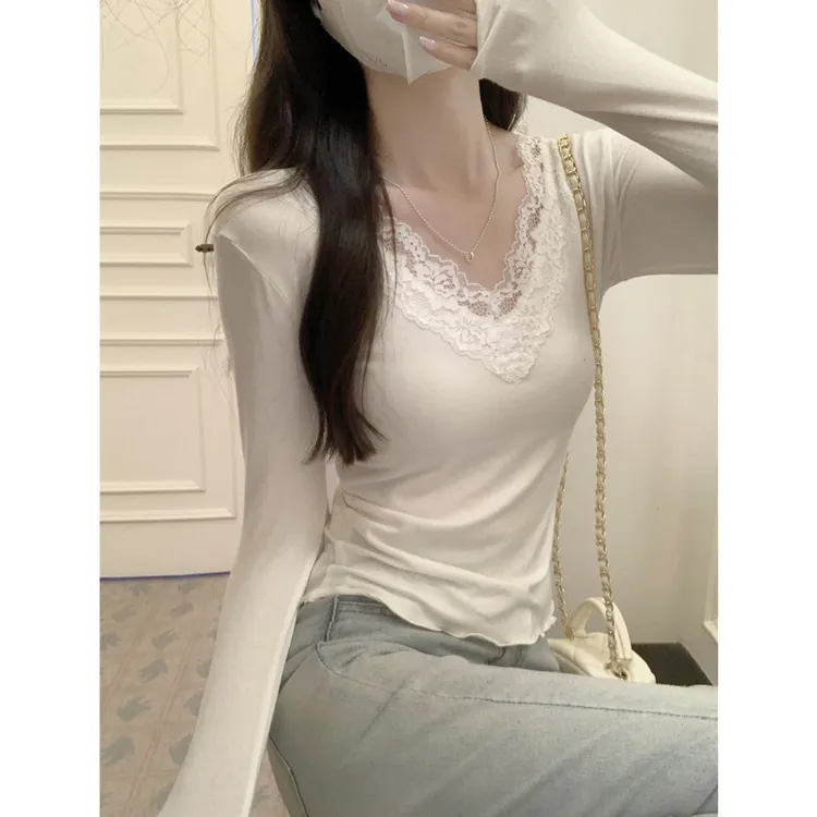 纯欲V领蕾丝边白色长袖T恤女大码2025秋季新款修身内搭打底衫上衣