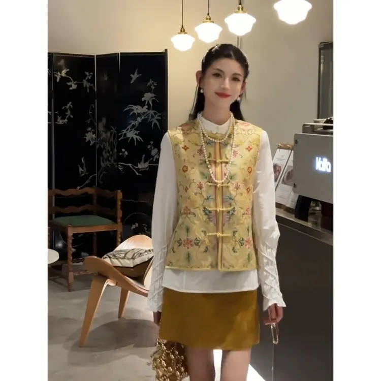 新中式女装中国风黄色盘扣马甲女2025新款秋季复古高级感背心上衣