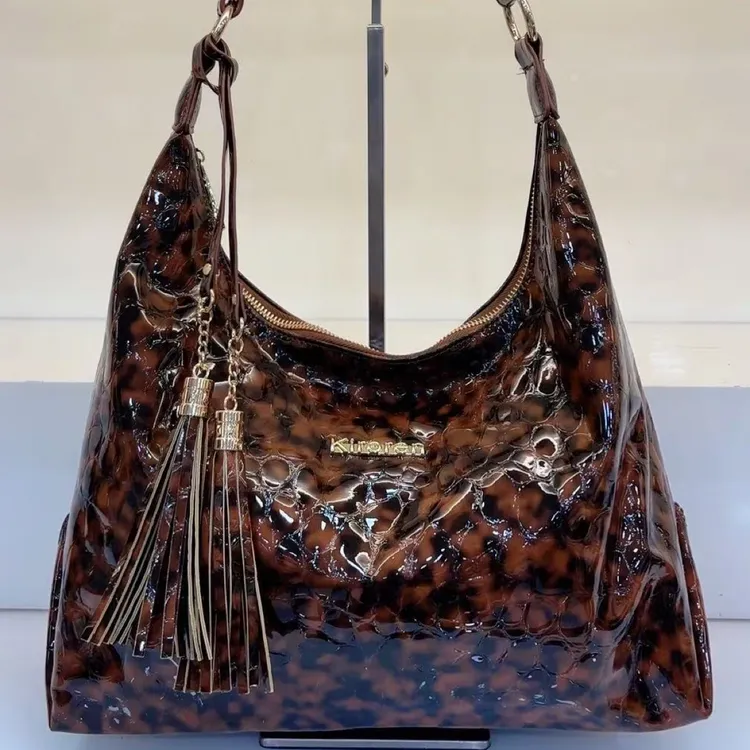 3018大容量水泡纹托特包复古通勤单肩斜挎腋下包时尚简约女包