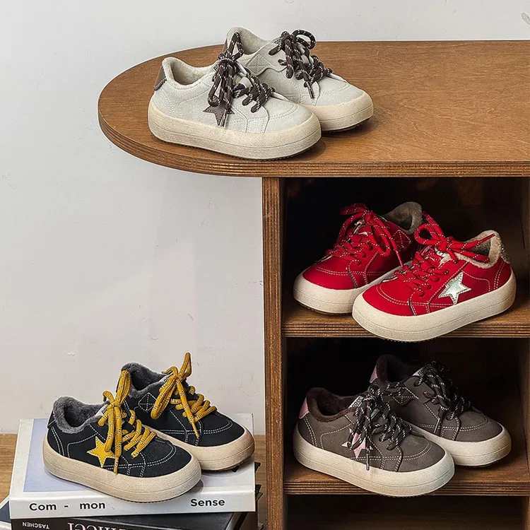 西西家女童2025冬新款潮流百搭加绒星星厚底板鞋儿童休闲鞋JX6996