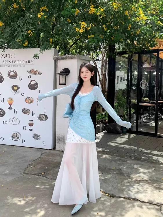 春夏气质甜美设感蕾丝碎花收腰显瘦仙气连衣裙子