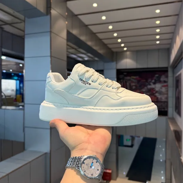 2025年春季新款男士时尚潮流百搭透气厚底增高运动休闲低帮板鞋