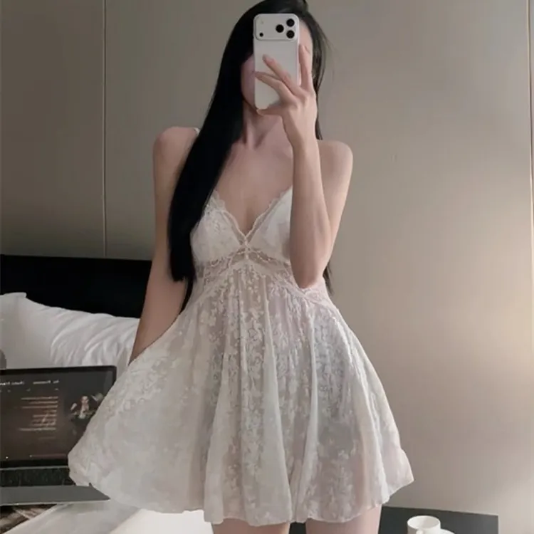 【白月光】高定轻奢蕾丝花边修身镂空睡裙袍秋冬新睡裙吊带胸