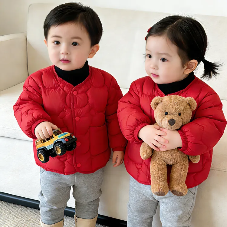 极简风冬季轻薄款婴幼儿羽绒服男女宝宝90白鸭绒轻盈内胆小外套