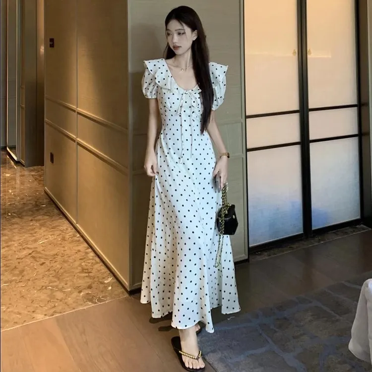 【现货+运费险】波点泡泡袖连衣裙海边度假温柔风收腰气质绝美裙子