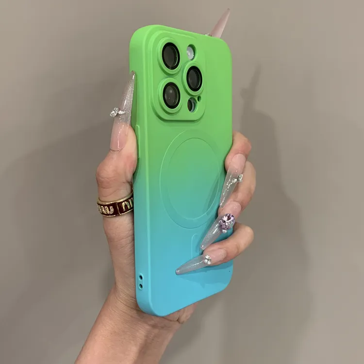 磁吸渐变适用苹果16手机壳iPhone15promax液态硅胶14全包镜头膜13