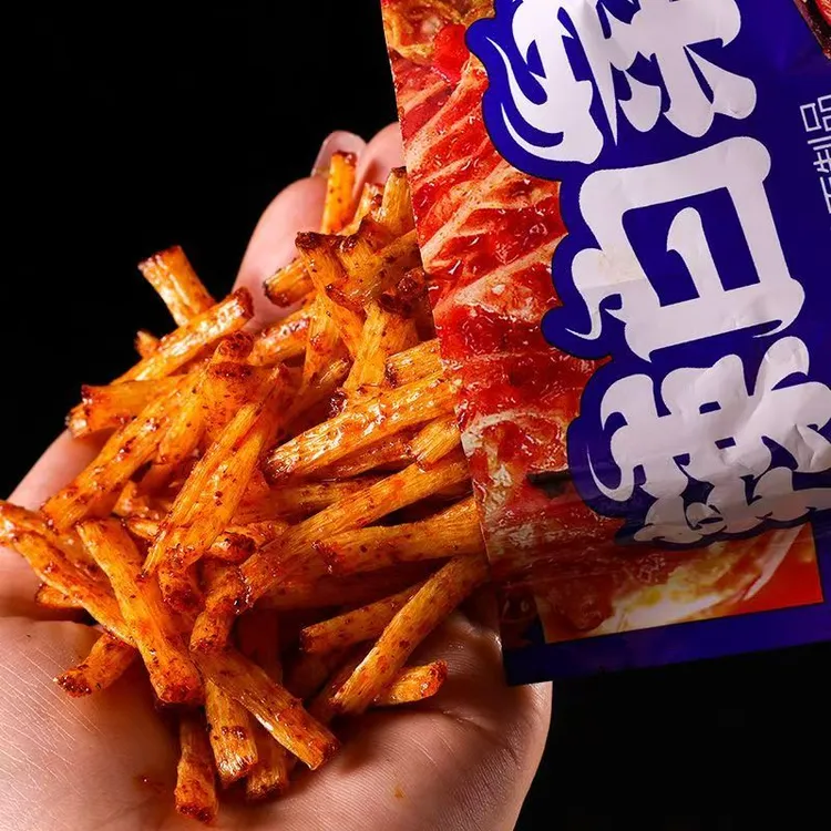 辣白菜虾扯蛋素龙虾丸子风干牛肉味辣条组合小包童年怀旧休闲零食