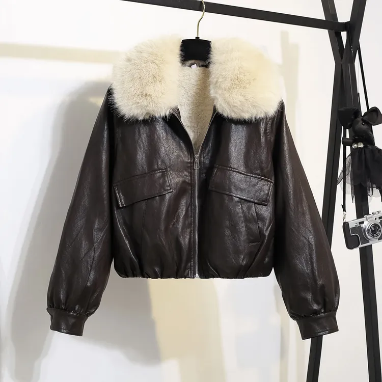 拉夏贝尔皮衣2025超火新款冬季款高级感小个子加绒毛领pu短外套