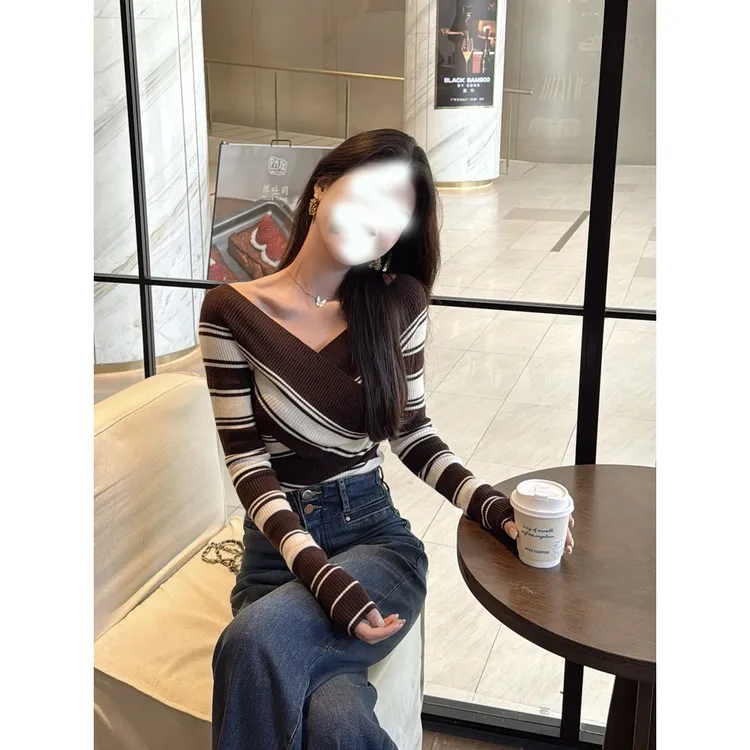 【秋日织语】韩系气质交叉V领条纹针织衫女百搭长袖收腰设计感上衣