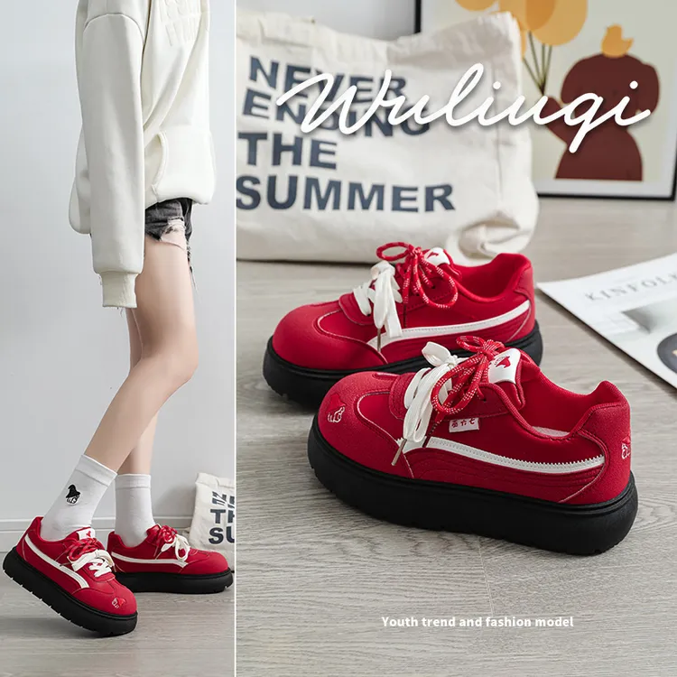 巫六七【原创品牌】2025秋季新款板鞋女厚底圆头学生百搭休闲面包鞋