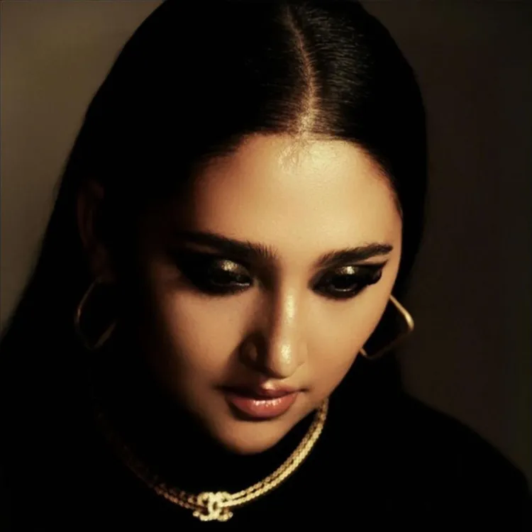 【巴巴汗】炫彩丝柔眼影盘