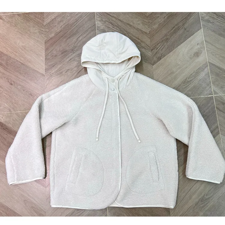 女连帽短外套秋冬季单排扣大衣短款白色开衫衫 JZL1055 LL