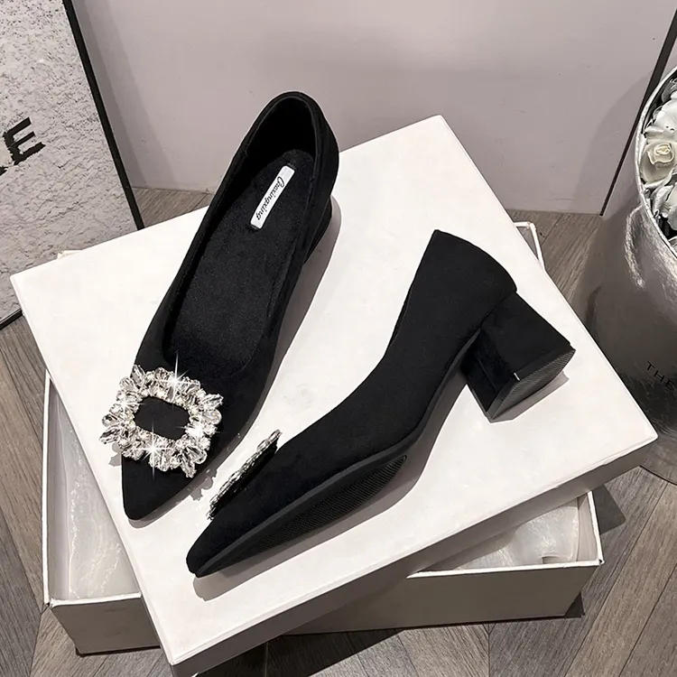 尖头水钻方扣粗跟单鞋职业黑色气质百搭跟鞋加绒法式单鞋