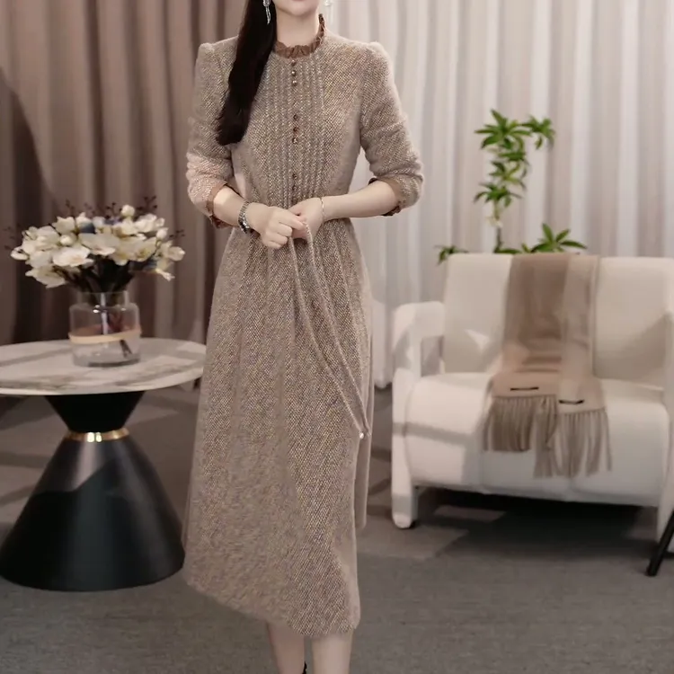 雪花绒2025秋冬新款优雅知性端庄浪漫复古法式收腰显瘦减龄连衣裙