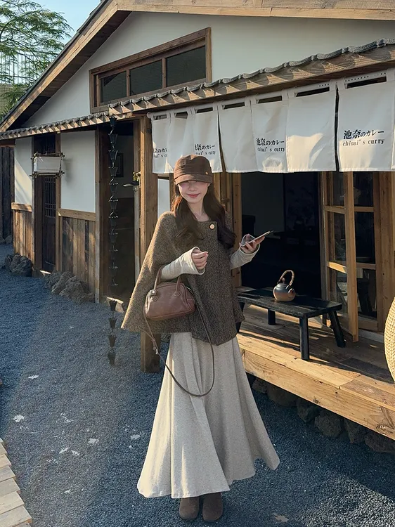 斗篷披肩外搭小香风外套长袖打底连衣裙套装