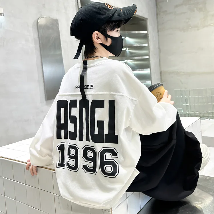 简约童装店铺2025年款衣服儿童潮酷痞帅针织衫内搭男童卫衣中大童