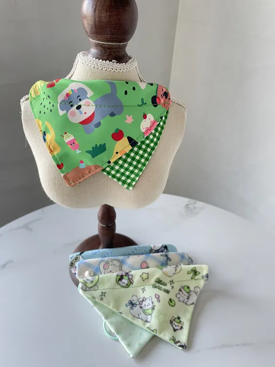 可爱猫咪狗狗宠物围脖口水巾围兜时尚夏季装饰小型犬适用