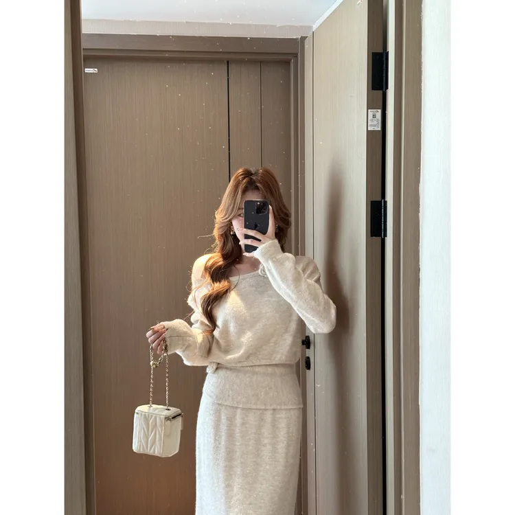 气质时尚时尚套装半裙休闲日常显瘦冬季休闲风裙套装