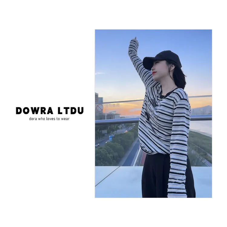 朵拉【条纹记忆】2025年秋季新款圆领小狗条纹百搭长袖T恤243-0508