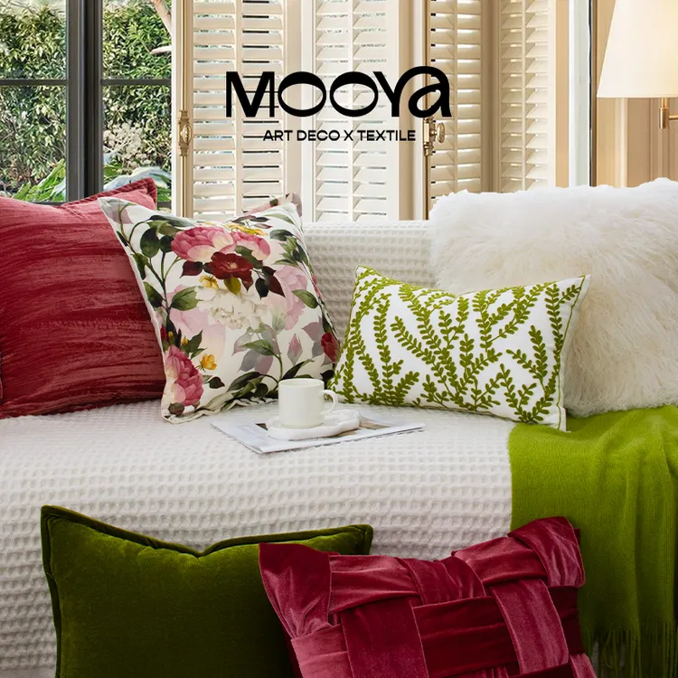 目野「桃颜春深」法式高级红抱枕复古绿轻奢简约靠枕沙发客厅新款