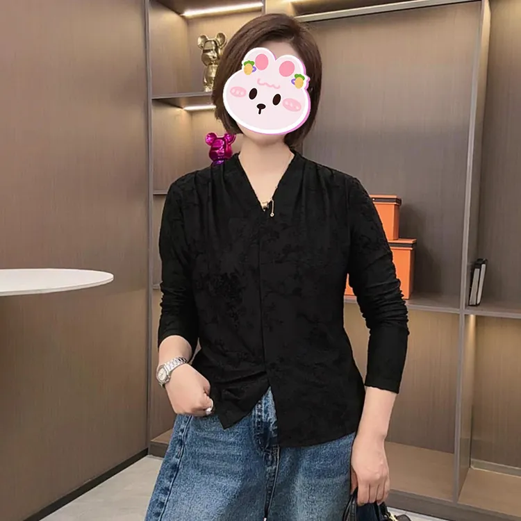长袖V领衬衫女秋季新款打底气质显瘦时尚洋气宽松设计感休闲上衣