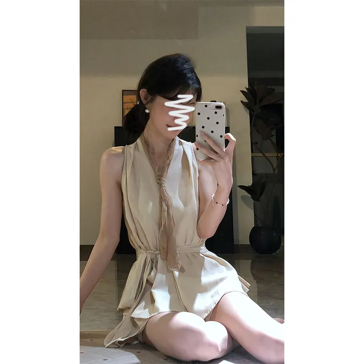 2025新款女士夏季法式气质无袖挂脖收腰显瘦V领背心高腰短裤热裤