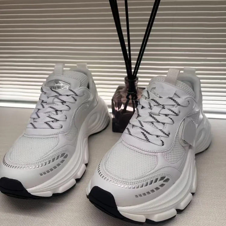 VENATENO新款男士秋冬新款运动户外鞋纯色时尚透气发泡大底老爹鞋