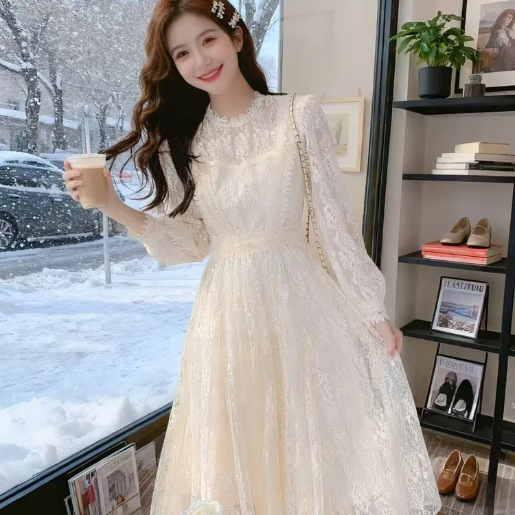 小夕9293秋冬新款法式气质温柔甜美蕾丝连衣裙洋气减龄收腰打底裙