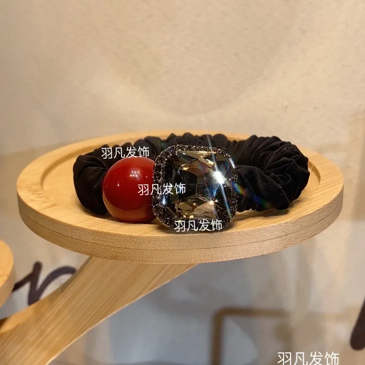 羽凡YF2327原创设计发绳红豆方钻气质轻奢时尚百搭优雅弹力头绳