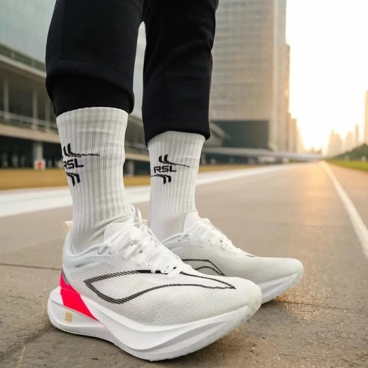 品牌断码飞电5c碳板减震志爵旗下回弹未笑赤兔7pro竞速运动鞋透气