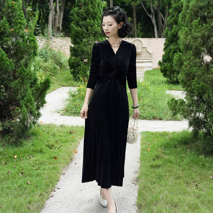 西子/【温莎往事】压褶丝绒贵气精致V领纽结连衣裙/CQYF0264