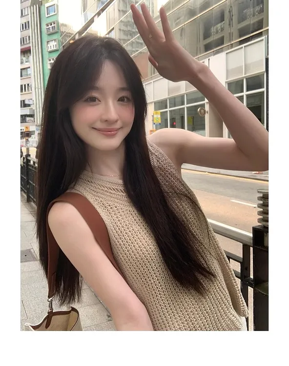 薄款冰丝无袖设计感小众镂空法式风背心马甲上衣无袖小吊带女夏季