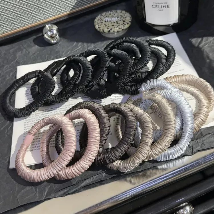 韩国东大门黑色小肠圈发圈高弹力褶皱头绳简约马尾丸子头基础皮筋