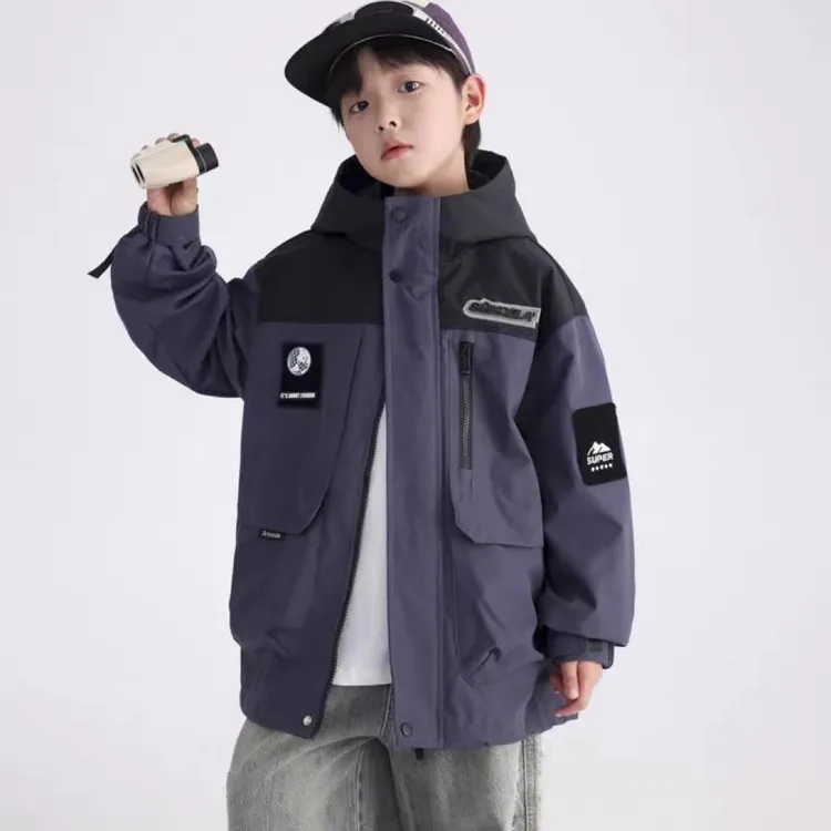 男童秋装拼色户外冲锋衣外套2025新款中大儿童男孩春秋运动夹克潮