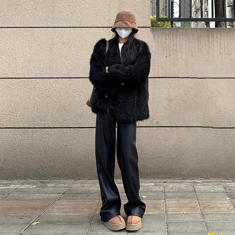 窄版皮裤阔腿裤子女加绒2025加厚秋冬季黑色高级感哑光高腰直筒裤