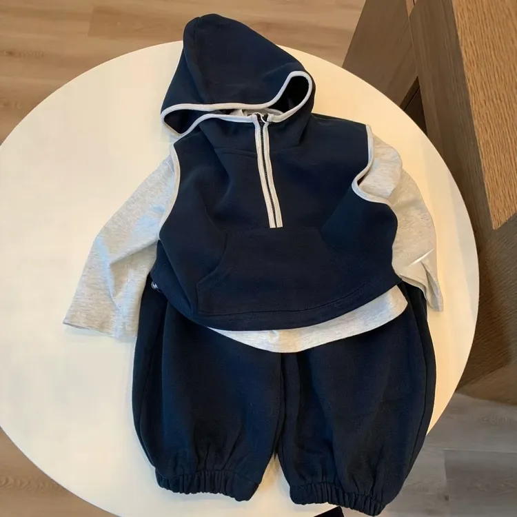 男童卫衣套装2025秋季痞帅炸街宝宝连帽马甲儿童休闲运动裤三件套