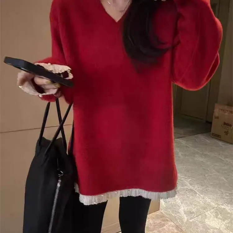 高级感慵懒风钉珠v领蕾丝拼接针织上衣女秋冬新款宽松慵懒风毛衣