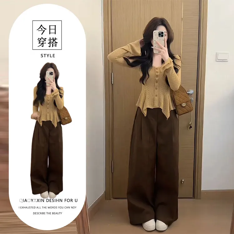 今年流行超火2025茶系穿搭一整套女秋季巨好看的休闲阔腿裤两件套
