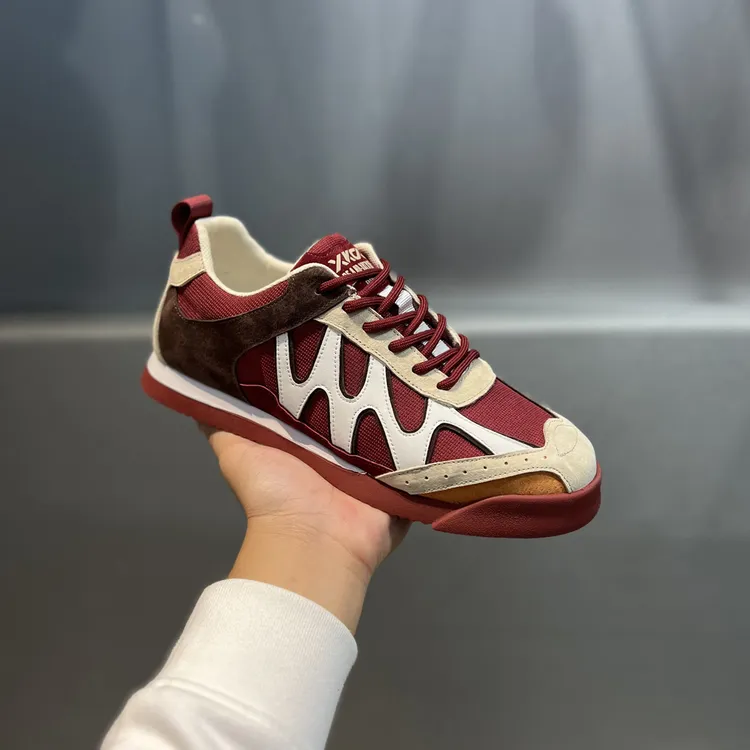 轻奢皮拼布透气休闲鞋时尚运动百搭软底软面舒适男士潮流板鞋秋季