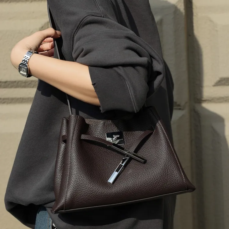 小众高级感通勤牛皮凯莉包包女2025新款简约百搭大容量手提斜挎包
