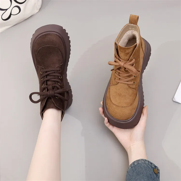 复古加绒马丁靴女2025秋冬季新款英伦风系带女靴防滑软底圆头短靴