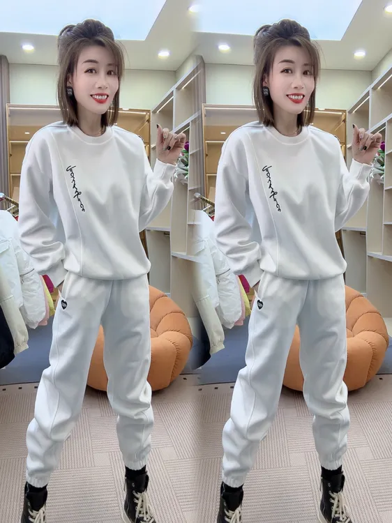 春款字母洋气休闲两件套