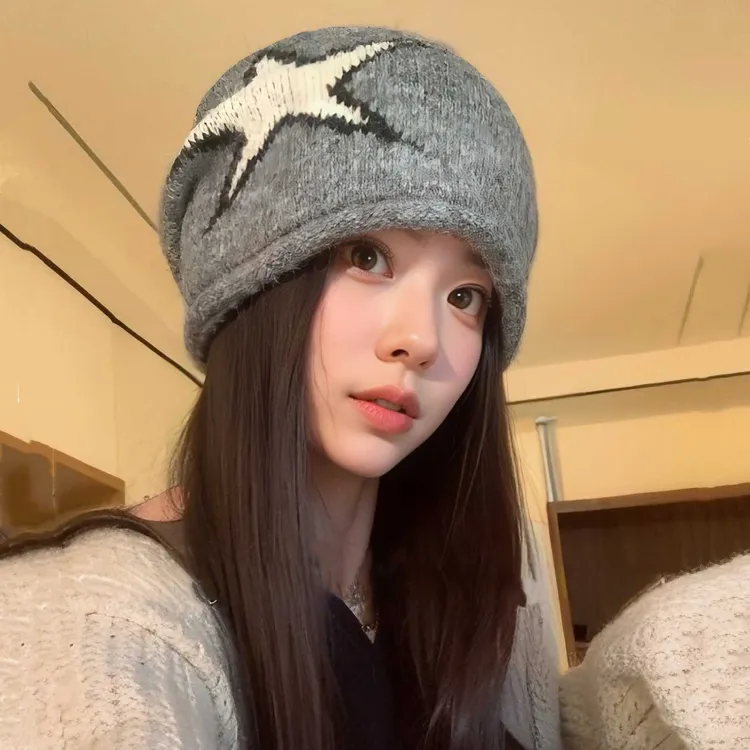 V/雅鹿卷边针织堆堆帽秋冬保暖护耳套头冷帽韩版时尚星星针织帽子