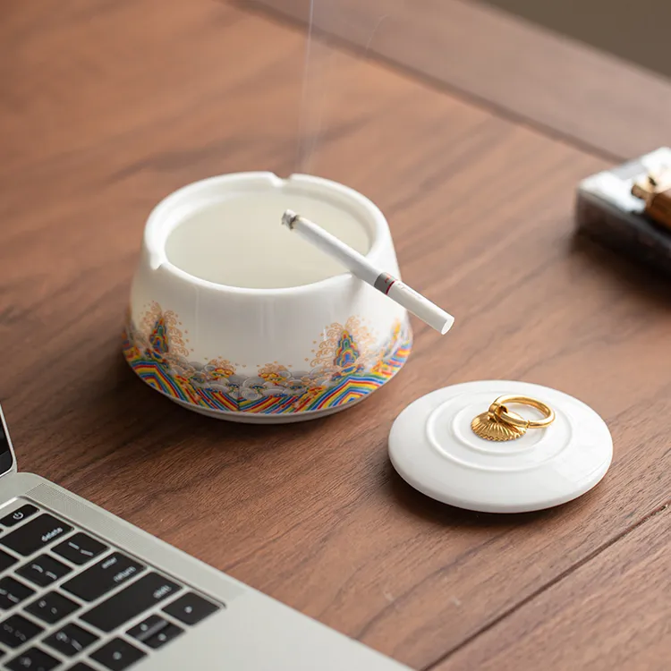 羊脂玉白瓷创意家用办公带盖烟灰缸爆款2025新款高档大气客厅摆件