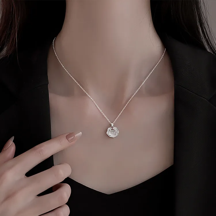 999足银玉髓祥云项链女2025新款爆款锁骨链新中式颈链毛衣链短款